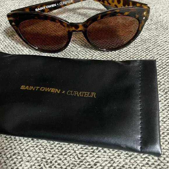 SAINT OWEN x Curateur animal print sunglasses, Cat Eye shaped with pouch - Picture 9 of 11